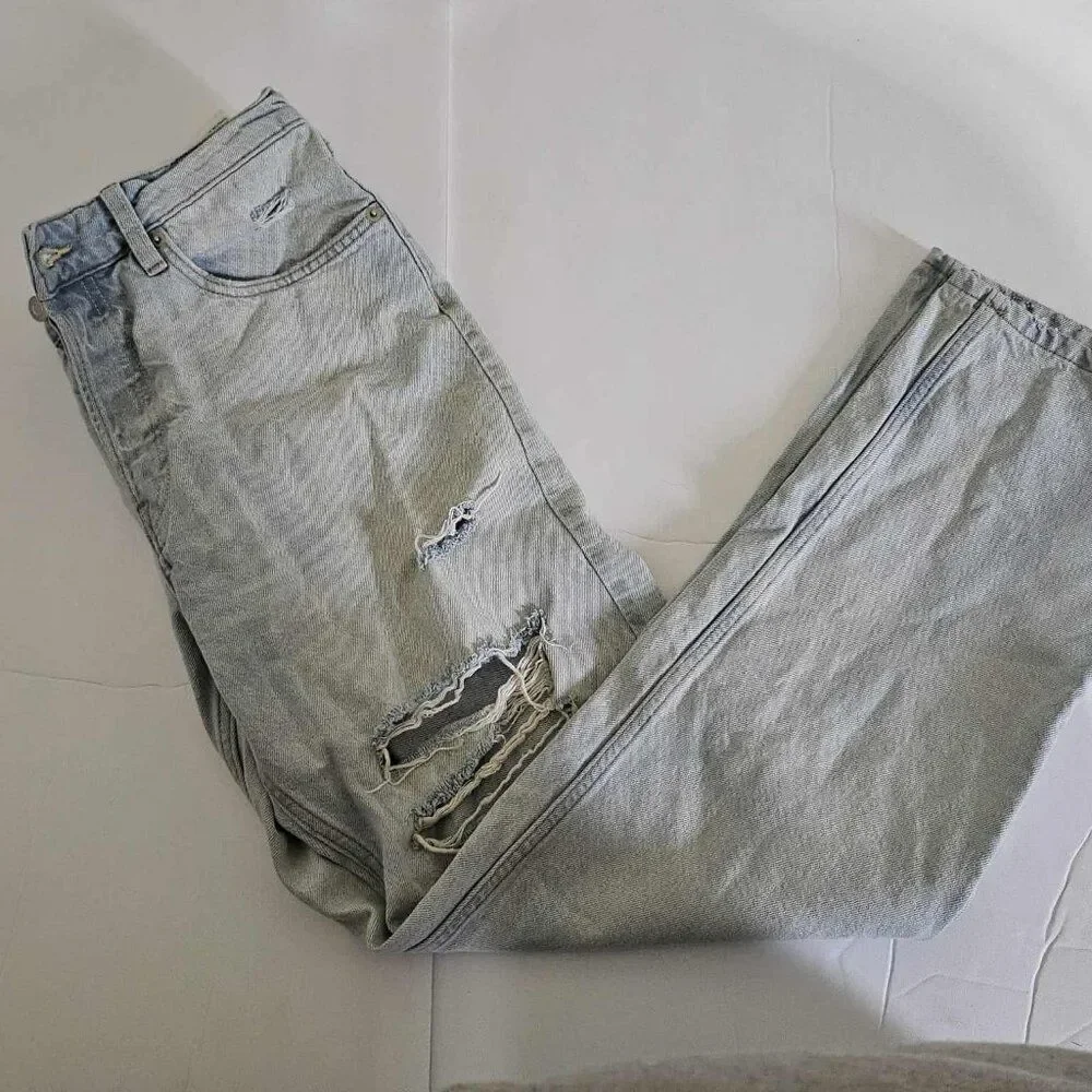 &Denim by H&M 90s Boyfriend Jeans Women's Light Wash Distressed Button Fly Size - Picture 3 of 9